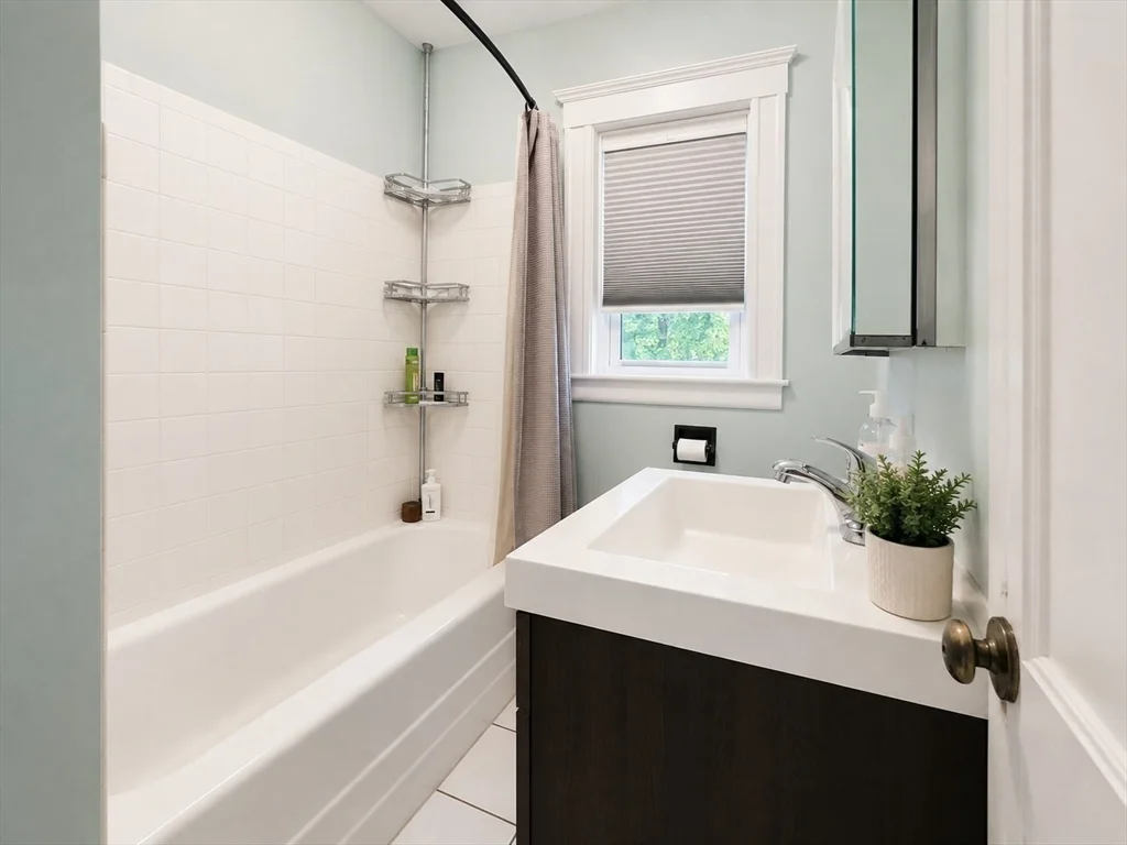 2 bed, 2 bath apartment for rent at 20 Lee Hill Rd Unit 20, Roslindale — photo 12 of 16