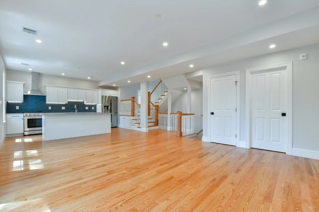 3 bed, 2 bath apartment for rent at 20 Lee St Unit 2, Jamaica Plain — photo 7 of 25