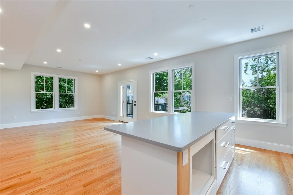 3 bed, 2 bath apartment for rent at 20 Lee St Unit 2, Jamaica Plain — photo 6 of 25