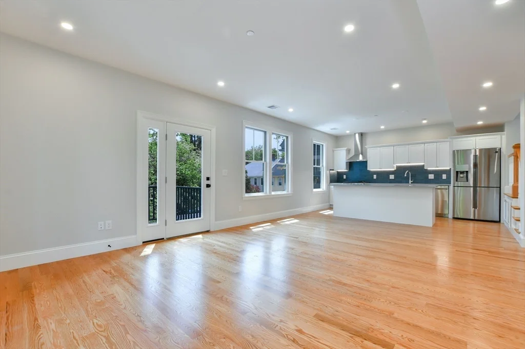 3 bed, 2 bath apartment for rent at 20 Lee St Unit 2, Jamaica Plain — photo 5 of 25
