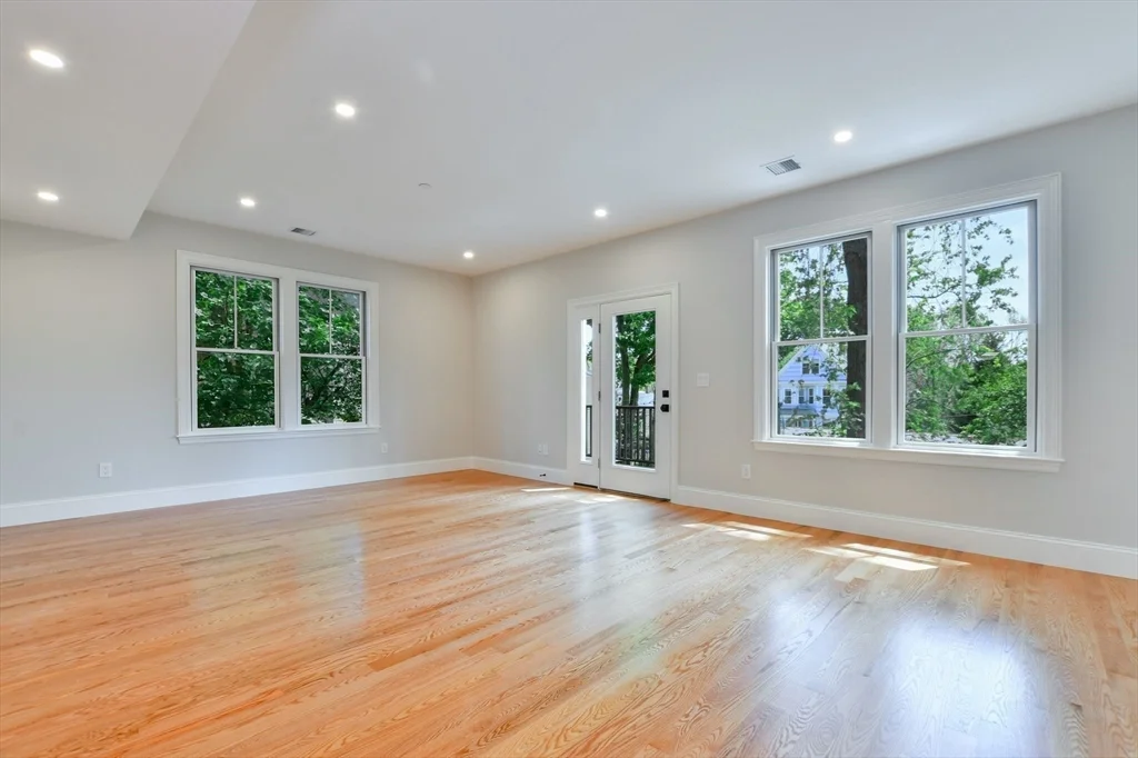 3 bed, 2 bath apartment for rent at 20 Lee St Unit 2, Jamaica Plain — photo 9 of 25