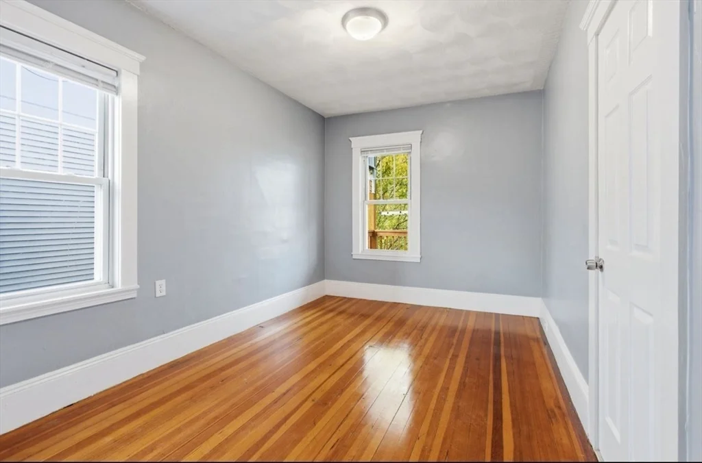 3 bed, 1 bath apartment for rent at 20 Leslie St Unit 3, Dorchester — photo 18 of 23