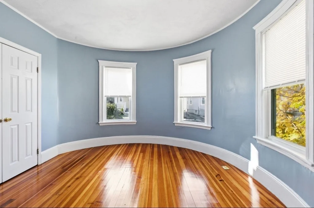 3 bed, 1 bath apartment for rent at 20 Leslie St Unit 3, Dorchester — photo 12 of 23