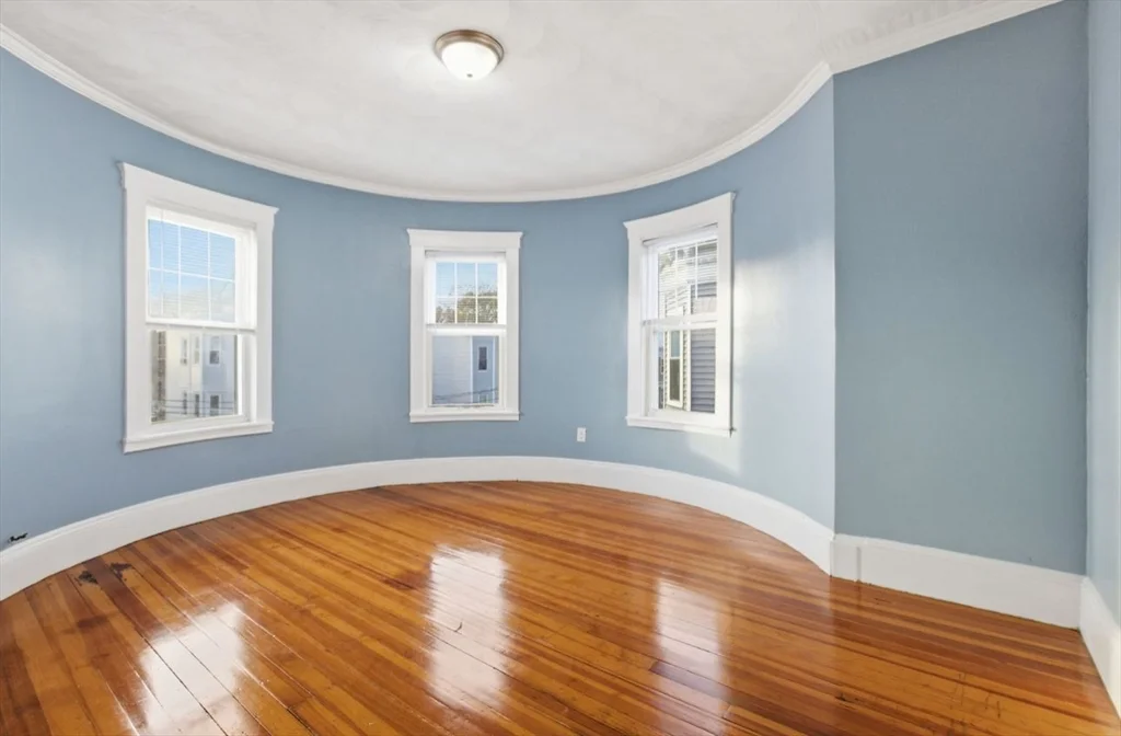 3 bed, 1 bath apartment for rent at 20 Leslie St Unit 3, Dorchester — photo 15 of 23