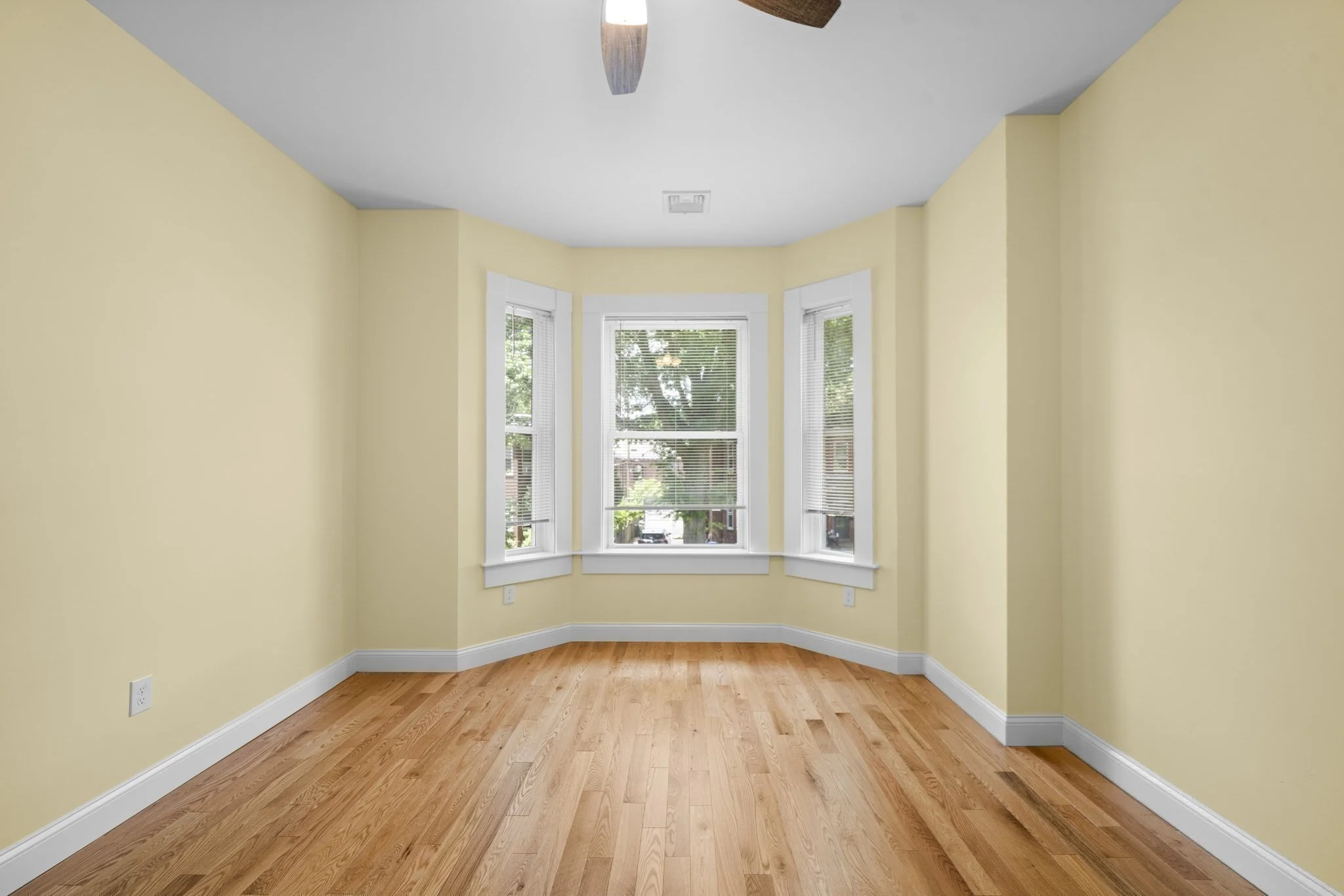 3 bed, 1 bath apartment for rent at 20 Linden St Unit NA, Holyoke — photo 22 of 30