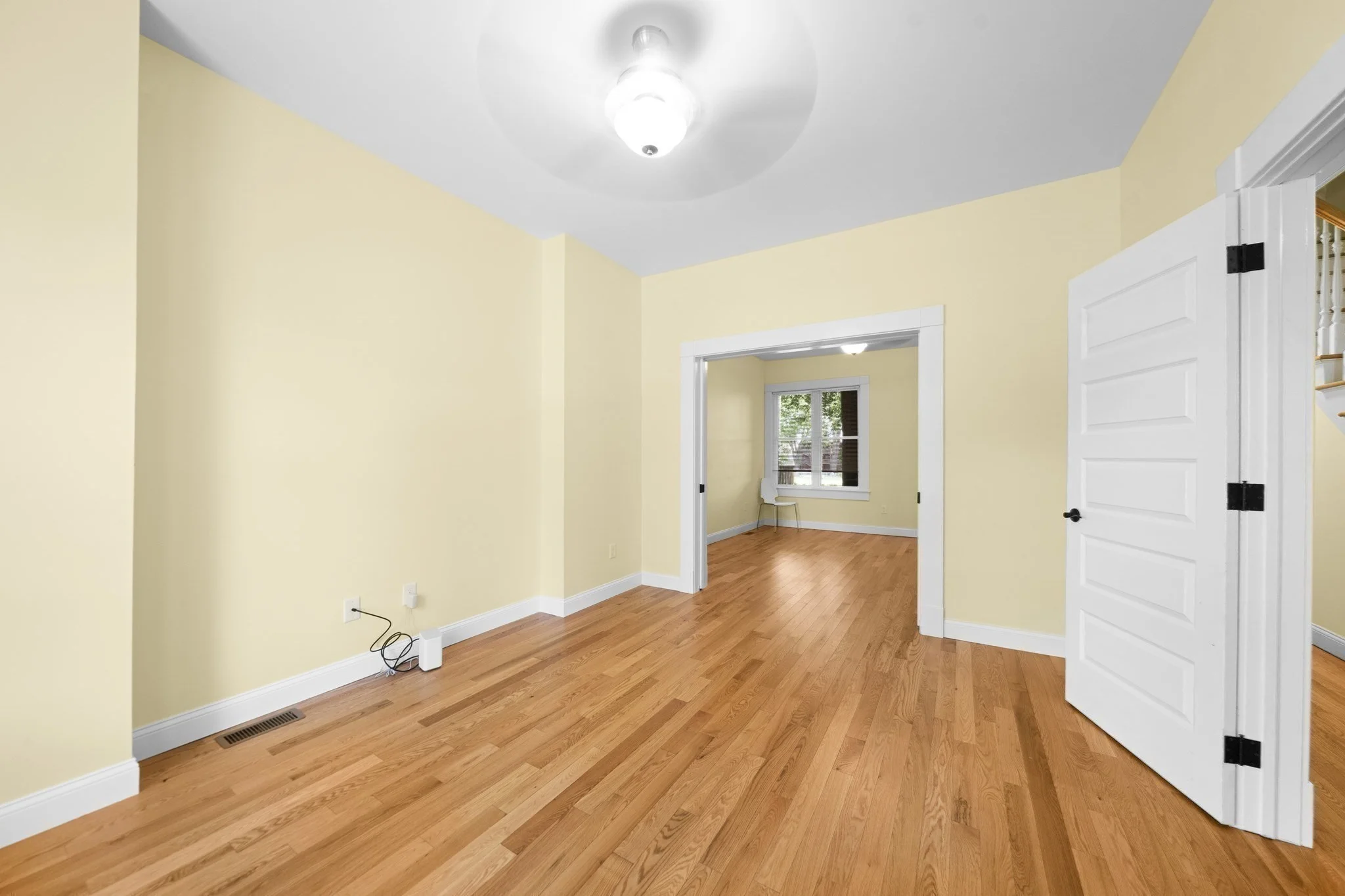 3 bed, 1 bath apartment for rent at 20 Linden St Unit NA, Holyoke — photo 5 of 30