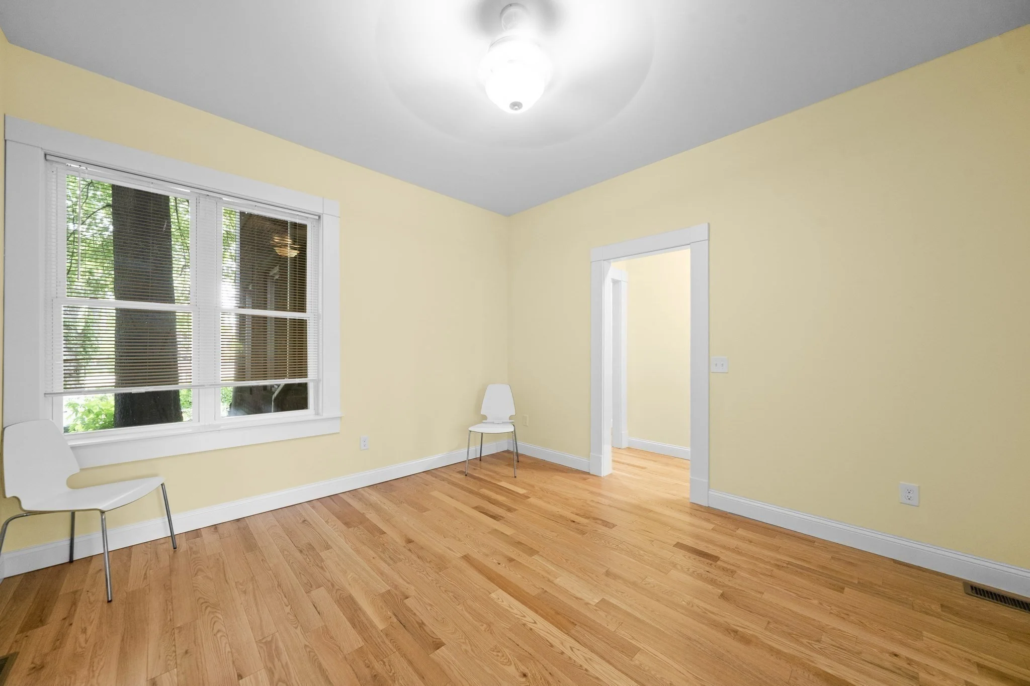 3 bed, 1 bath apartment for rent at 20 Linden St Unit NA, Holyoke — photo 8 of 30