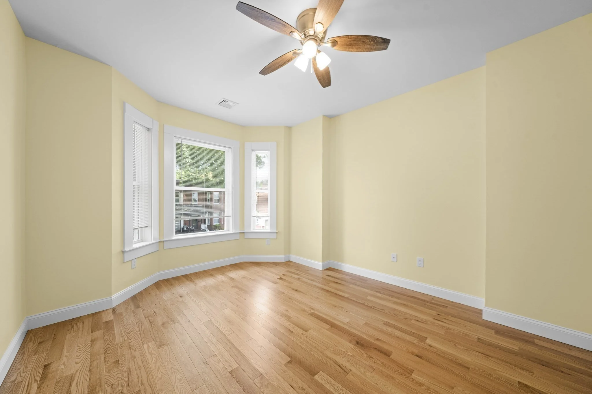 3 bed, 1 bath apartment for rent at 20 Linden St Unit NA, Holyoke — photo 23 of 30