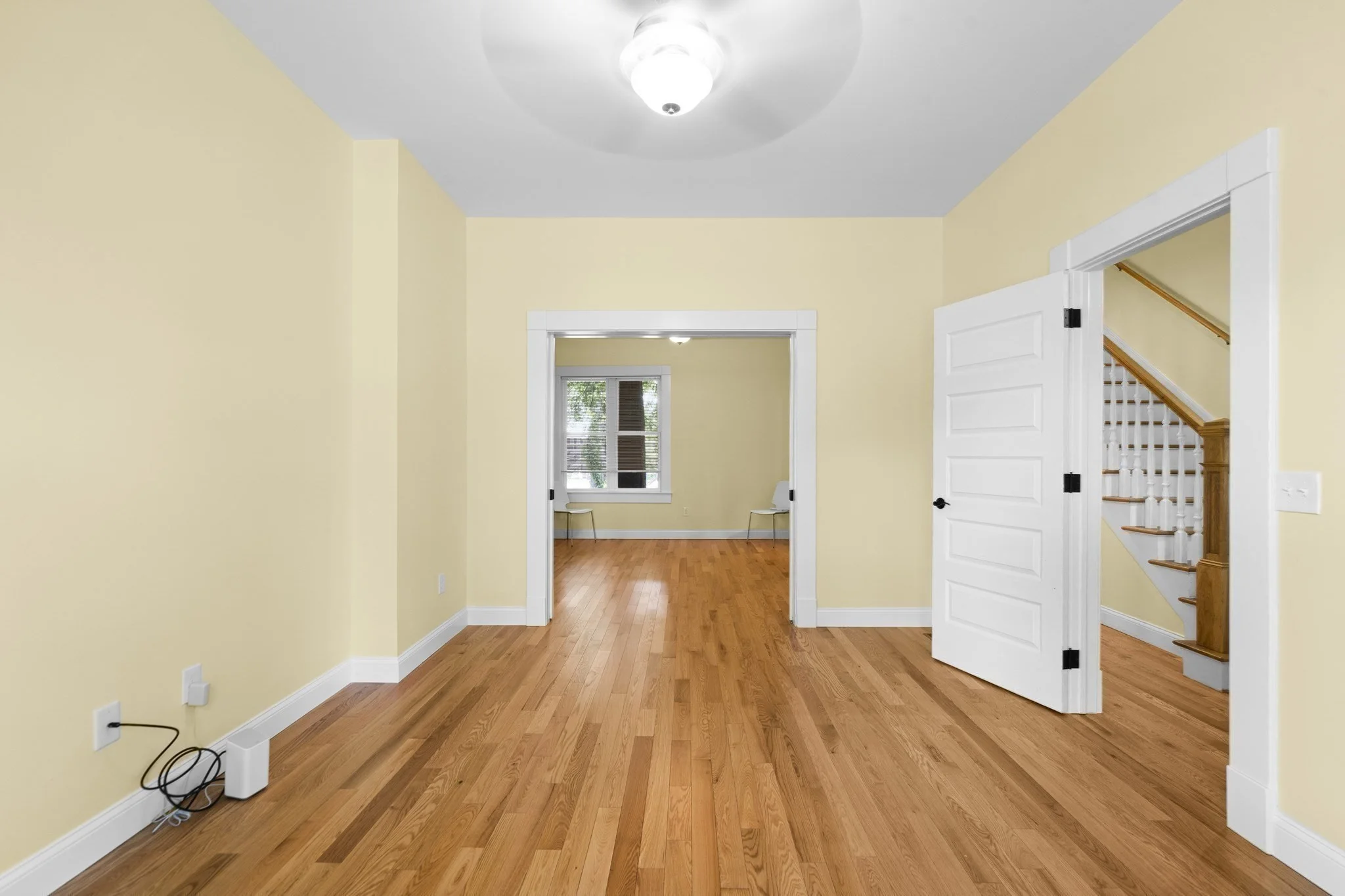 3 bed, 1 bath apartment for rent at 20 Linden St Unit NA, Holyoke — photo 3 of 30