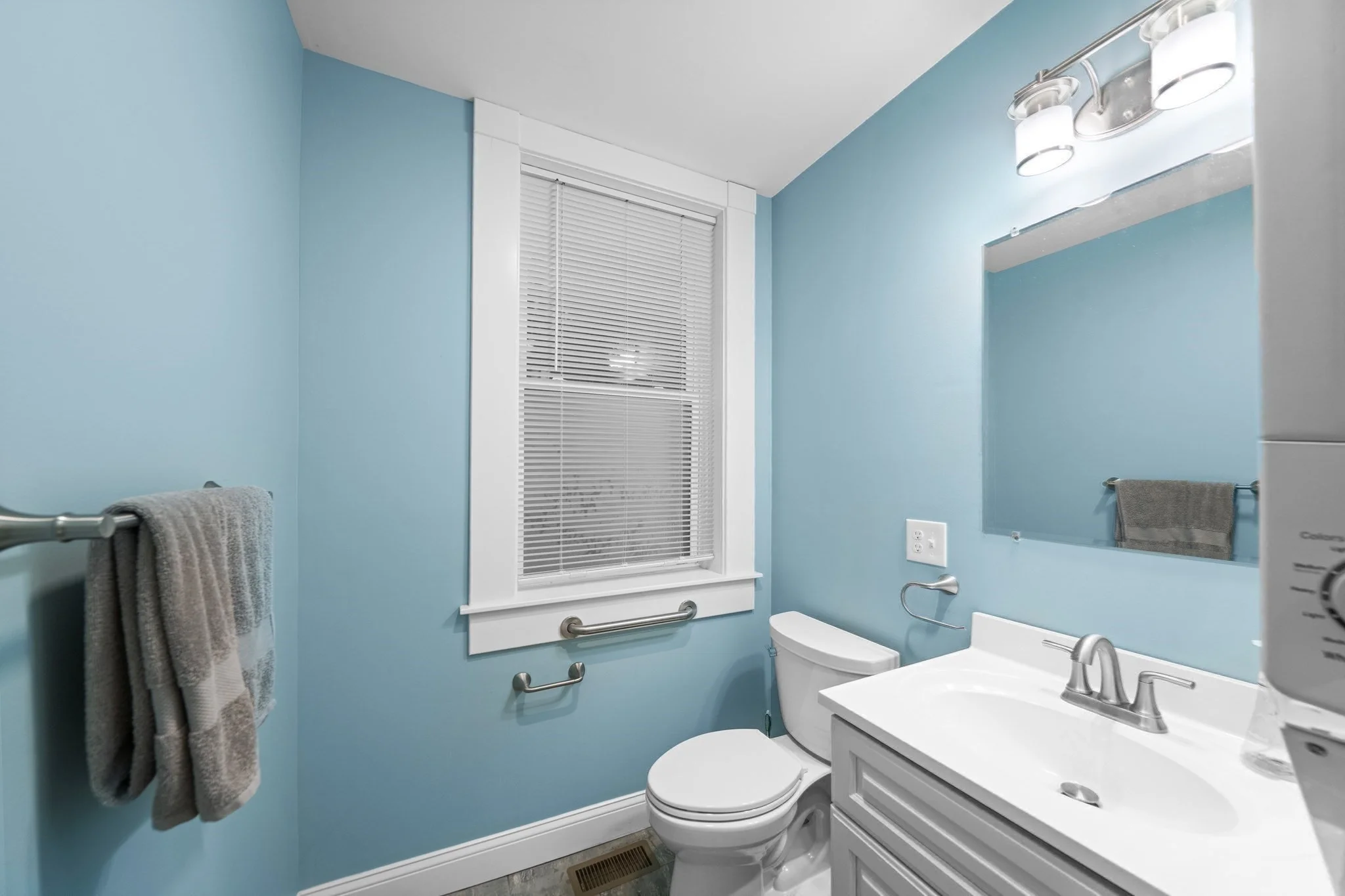 3 bed, 1 bath apartment for rent at 20 Linden St Unit NA, Holyoke — photo 19 of 30