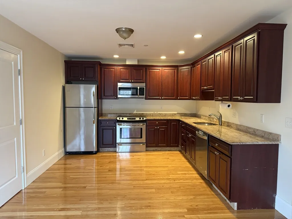 2 bed, 1 bath apartment for rent at 20 Locust St Unit 202, Medford — photo 3 of 8