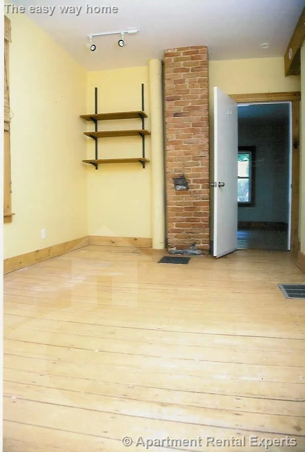 3 bed, 1 bath apartment for rent at 20 Lopez St, Central Square