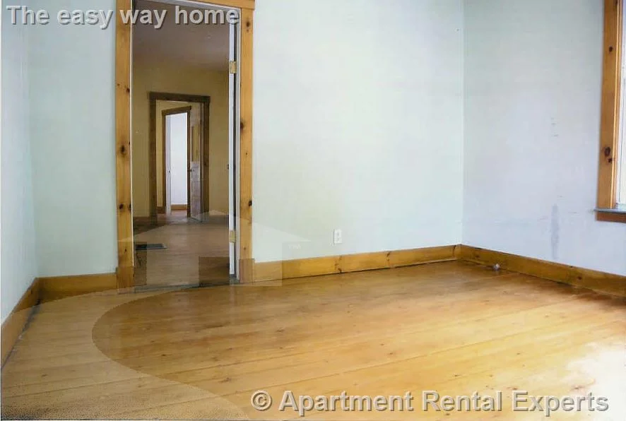 3 bed, 1 bath apartment for rent at 20 Lopez St, Central Square — photo 5 of 7