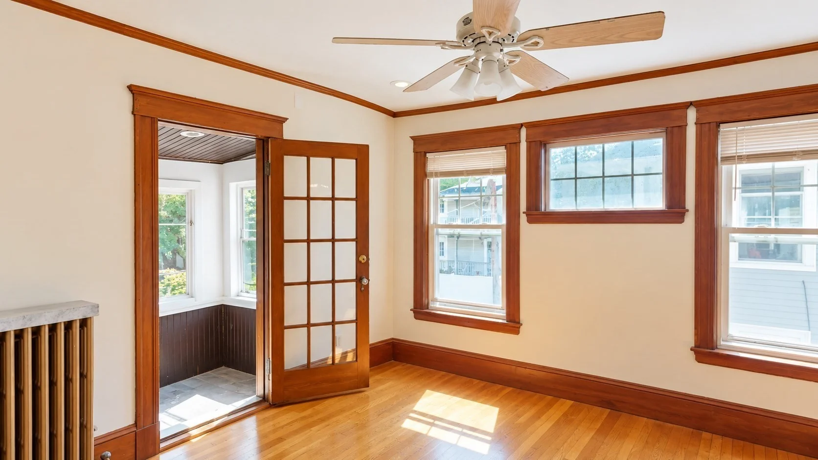 3 bed, 1 bath apartment for rent at 20 Lyne Rd Unit 2, Brighton — photo 4 of 10