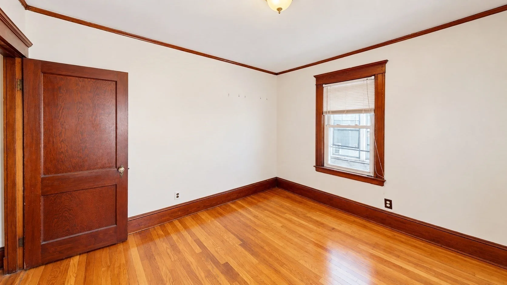 3 bed, 1 bath apartment for rent at 20 Lyne Rd Unit 2, Brighton — photo 6 of 10