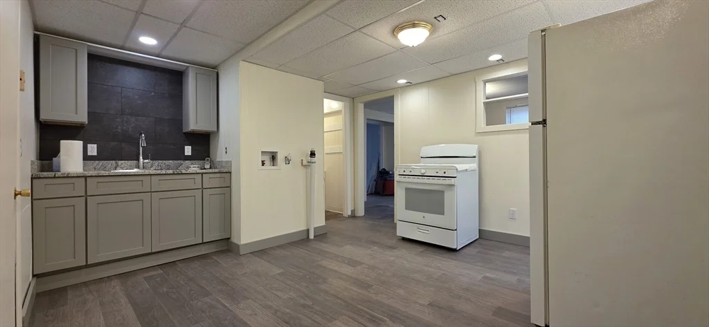 1 bed, 1 bath apartment for rent at 20 Main St Unit 2E, Spencer — photo 1 of 10