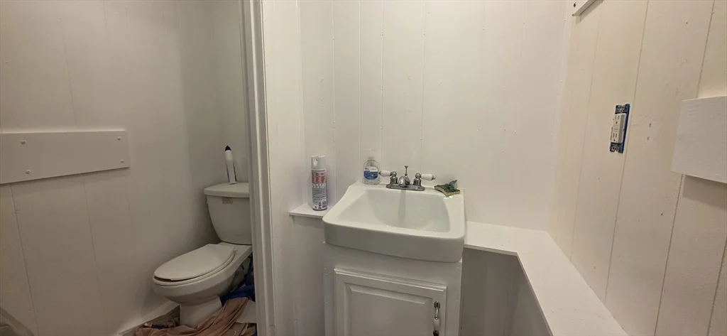 1 bed, 1 bath apartment for rent at 20 Main St Unit 2E, Spencer — photo 5 of 10
