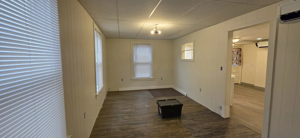 1 bed, 1 bath apartment for rent at 20 Main St Unit 2E, Spencer — photo 4 of 10