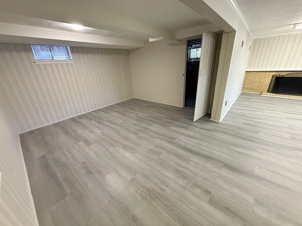3 bed, 2 bath apartment for rent at 20 Marrett Rd, Lexington — photo 13 of 17