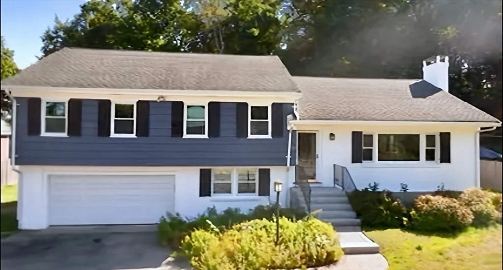3 bed, 2 bath apartment for rent at 20 Marrett Rd, Lexington — photo 1 of 17