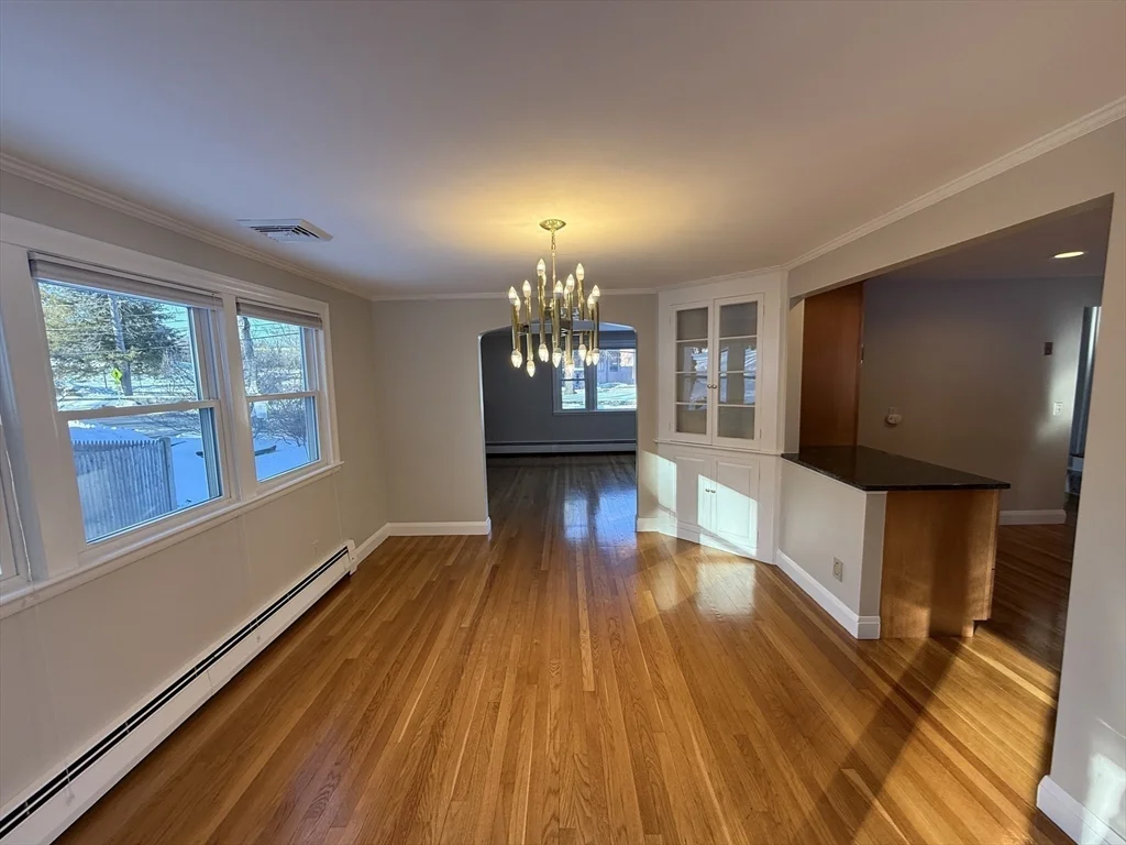 3 bed, 2 bath apartment for rent at 20 Marrett Rd, Lexington — photo 5 of 17