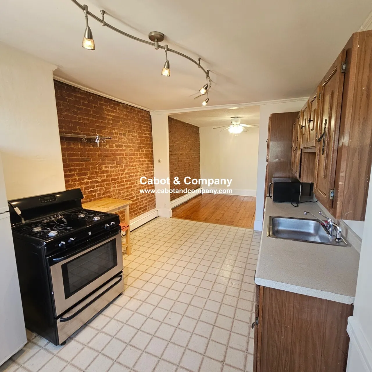 2 bed, 1 bath apartment for rent at 20 Mead St Unit 3, Allston — photo 2 of 11