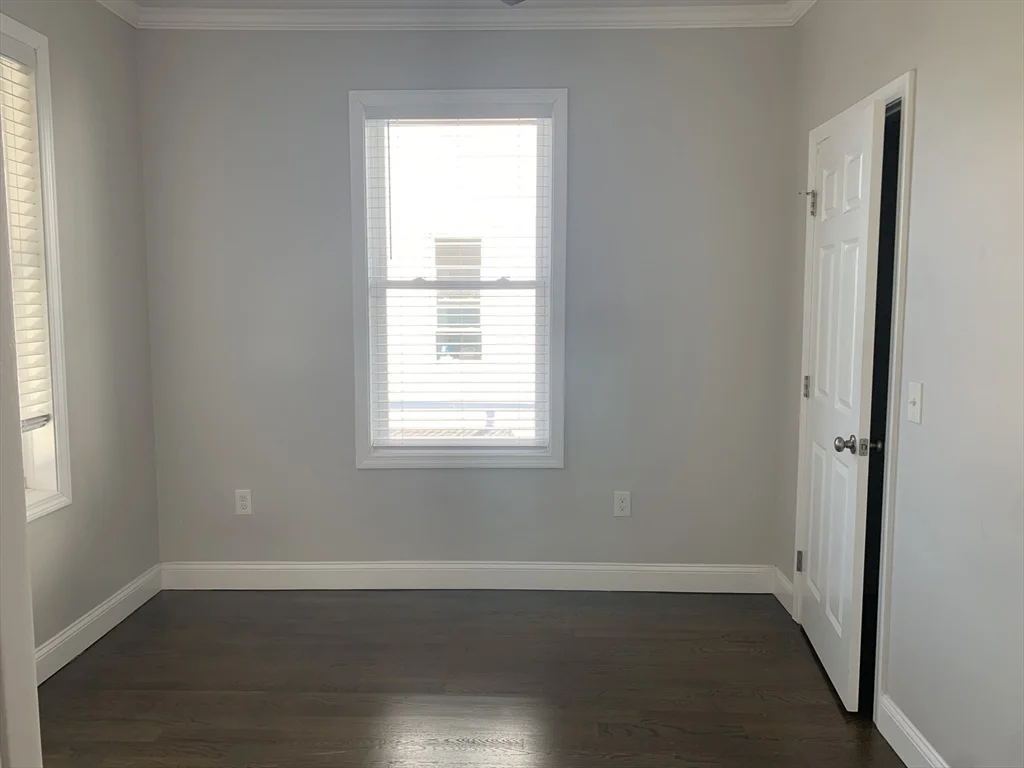 3 bed, 1 bath apartment for rent at 20 Meadow St Unit 2, Fall River — photo 13 of 23