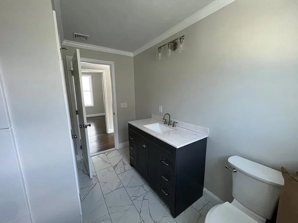 3 bed, 1 bath apartment for rent at 20 Meadow St Unit 2, Fall River — photo 16 of 23