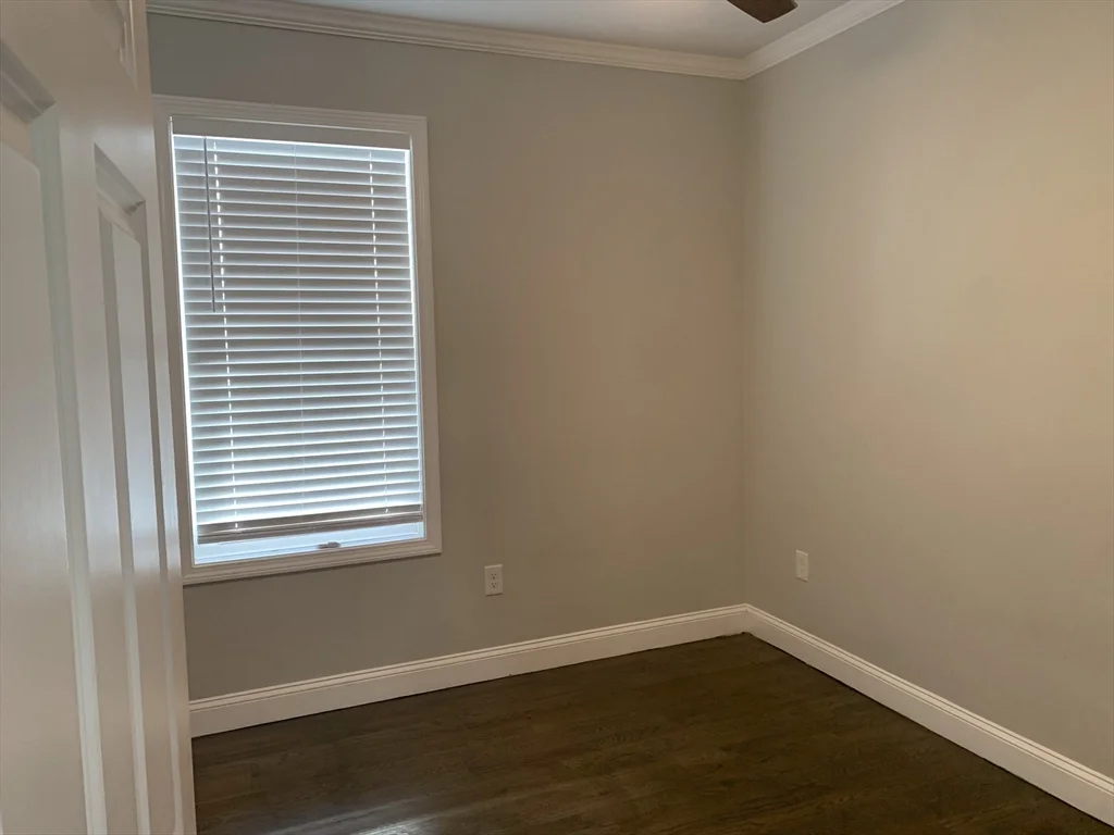 3 bed, 1 bath apartment for rent at 20 Meadow St Unit 2, Fall River — photo 12 of 23