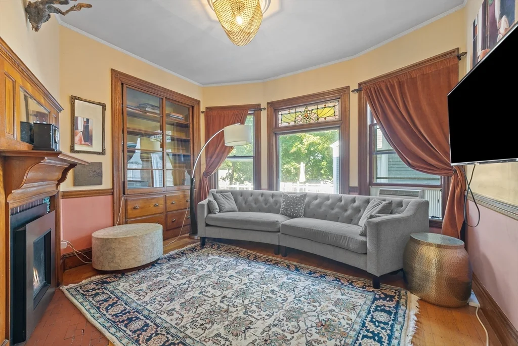 3 bed, 1 bath apartment for rent at 20 Mellen St Unit 1, Dorchester — photo 13 of 26