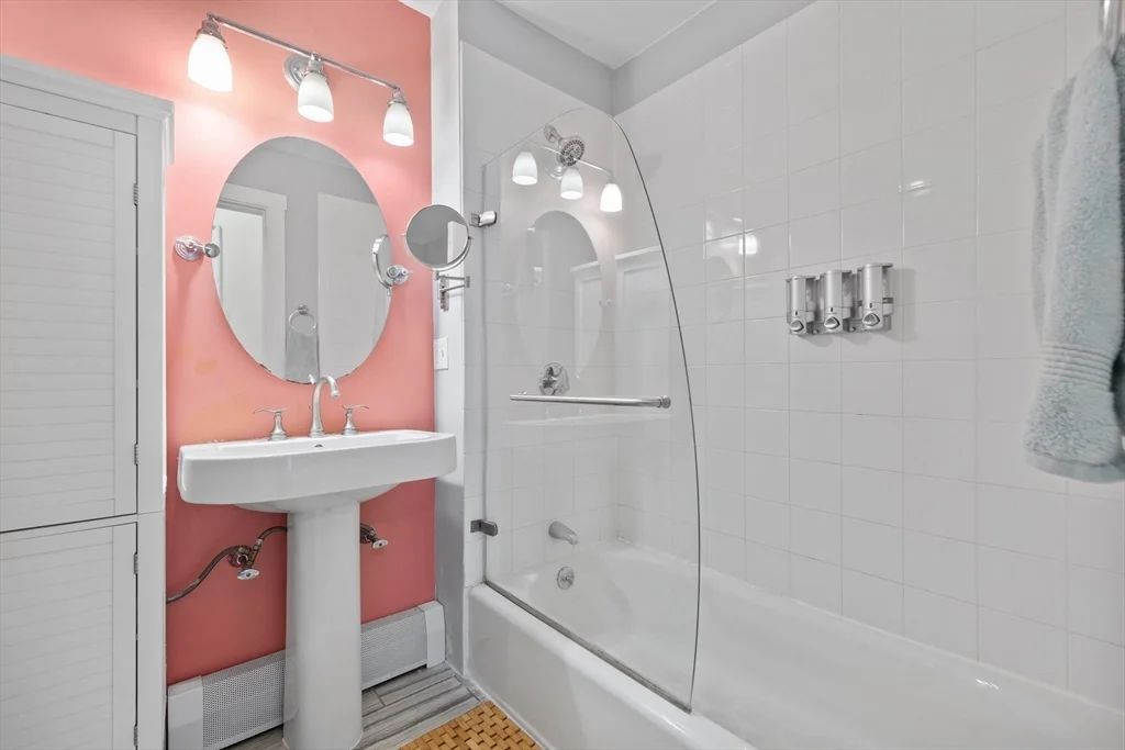 3 bed, 1 bath apartment for rent at 20 Mellen St Unit 1, Dorchester — photo 11 of 26