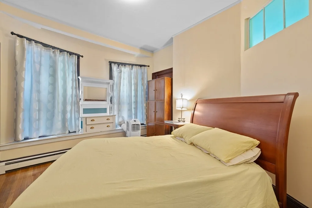 3 bed, 1 bath apartment for rent at 20 Mellen St Unit 1, Dorchester — photo 6 of 26