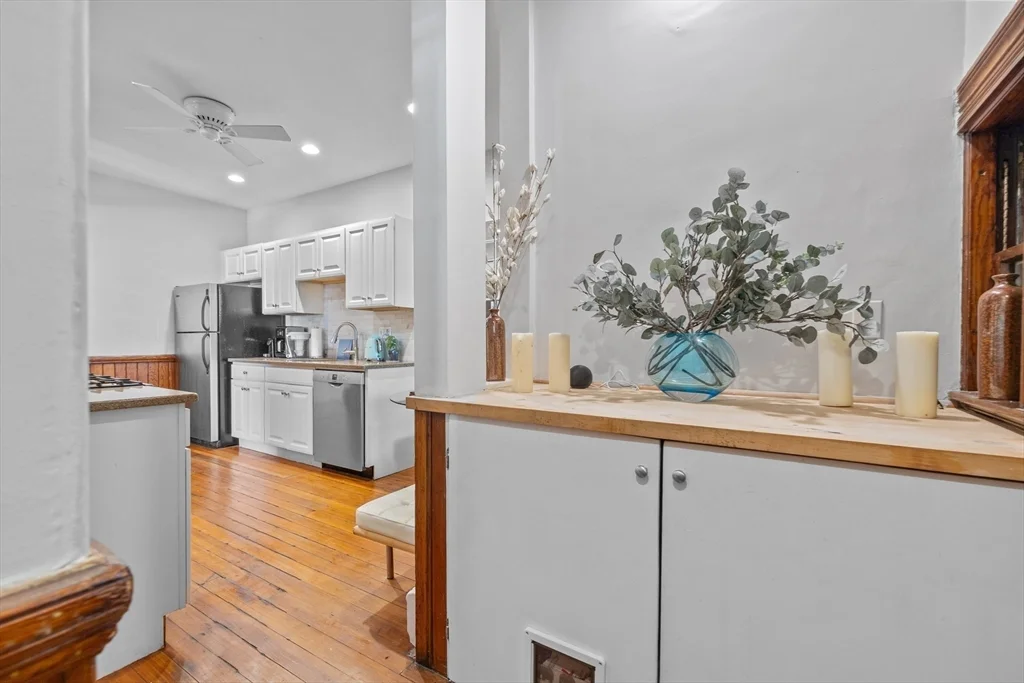 3 bed, 1 bath apartment for rent at 20 Mellen St Unit 1, Dorchester — photo 23 of 26