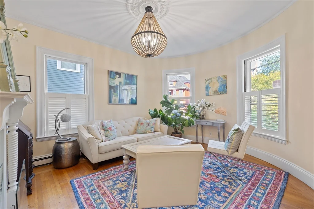 3 bed, 1 bath apartment for rent at 20 Mellen St Unit 1, Dorchester — photo 3 of 26