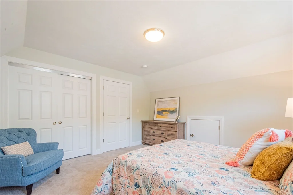 3 bed, 2 bath apartment for rent at 20 Mickelson Ln Unit 17, Bedford — photo 16 of 29