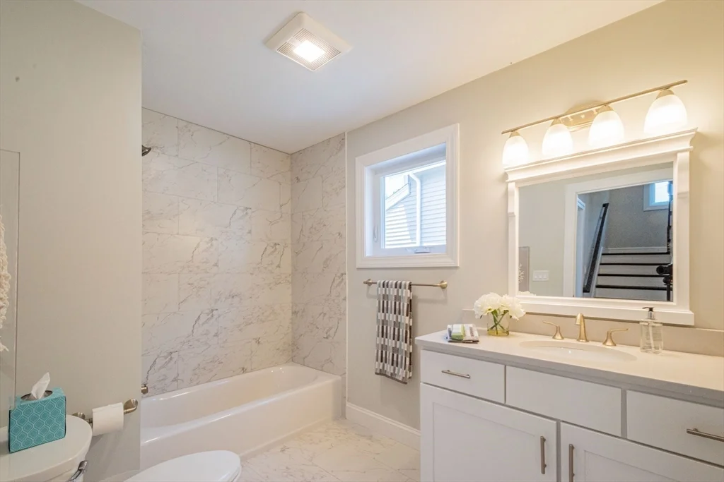 3 bed, 2 bath apartment for rent at 20 Mickelson Ln Unit 17, Bedford — photo 15 of 29