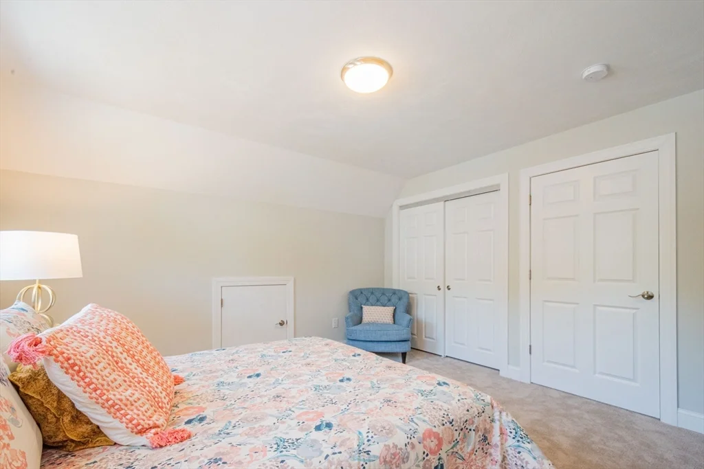3 bed, 2 bath apartment for rent at 20 Mickelson Ln Unit 17, Bedford — photo 17 of 29