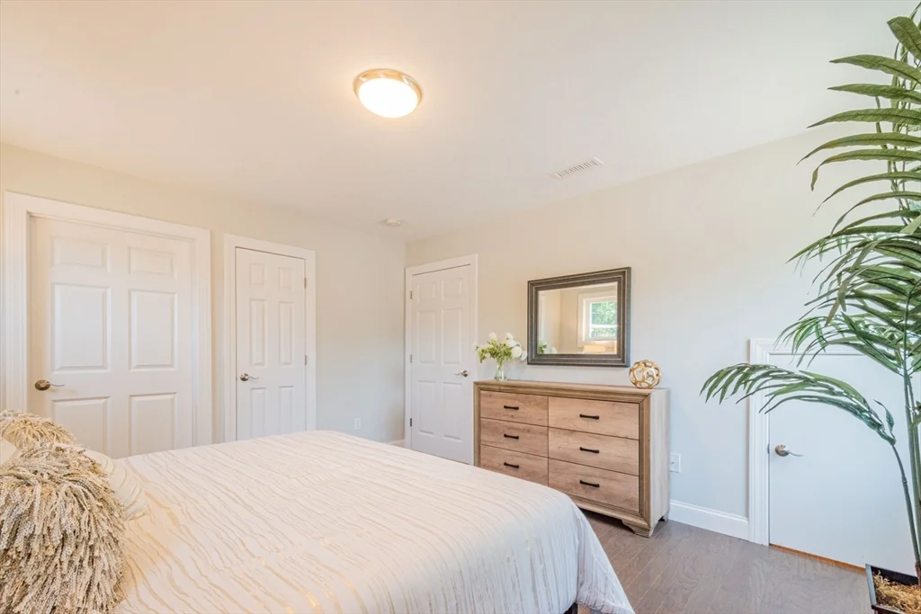 3 bed, 2 bath apartment for rent at 20 Mickelson Ln Unit 17, Bedford — photo 13 of 29