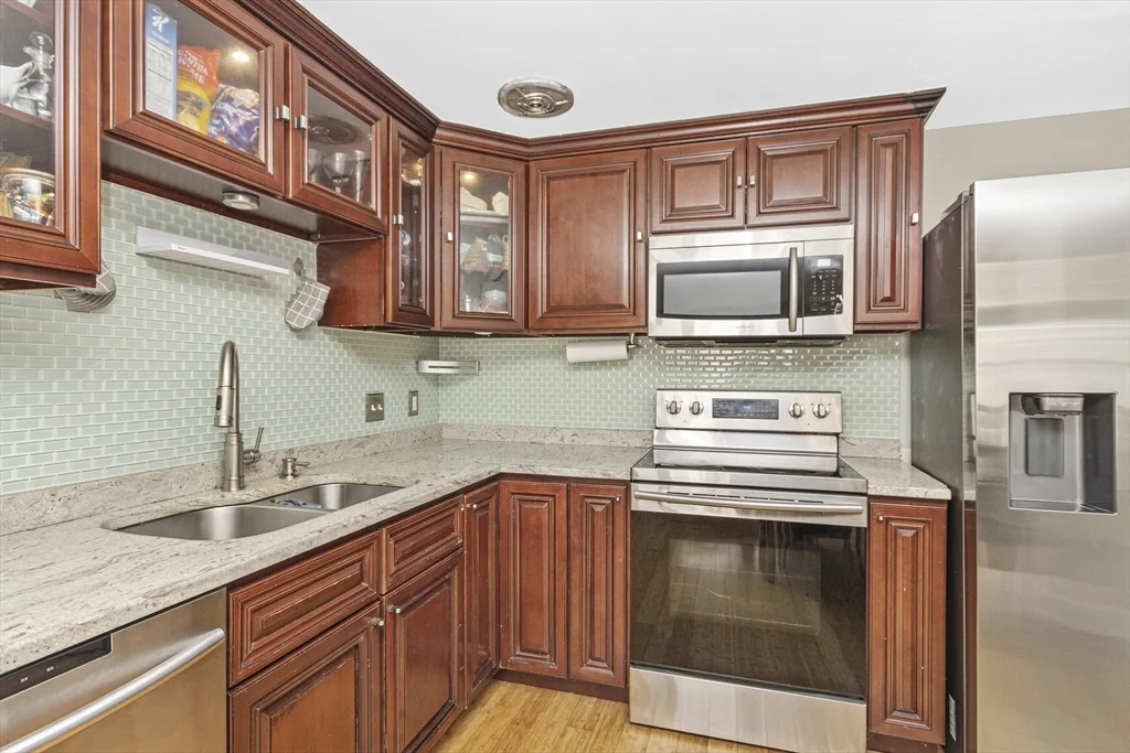 2 bed, 1 bath apartment for rent at 20 Miller St Unit 11, Quincy — photo 6 of 16