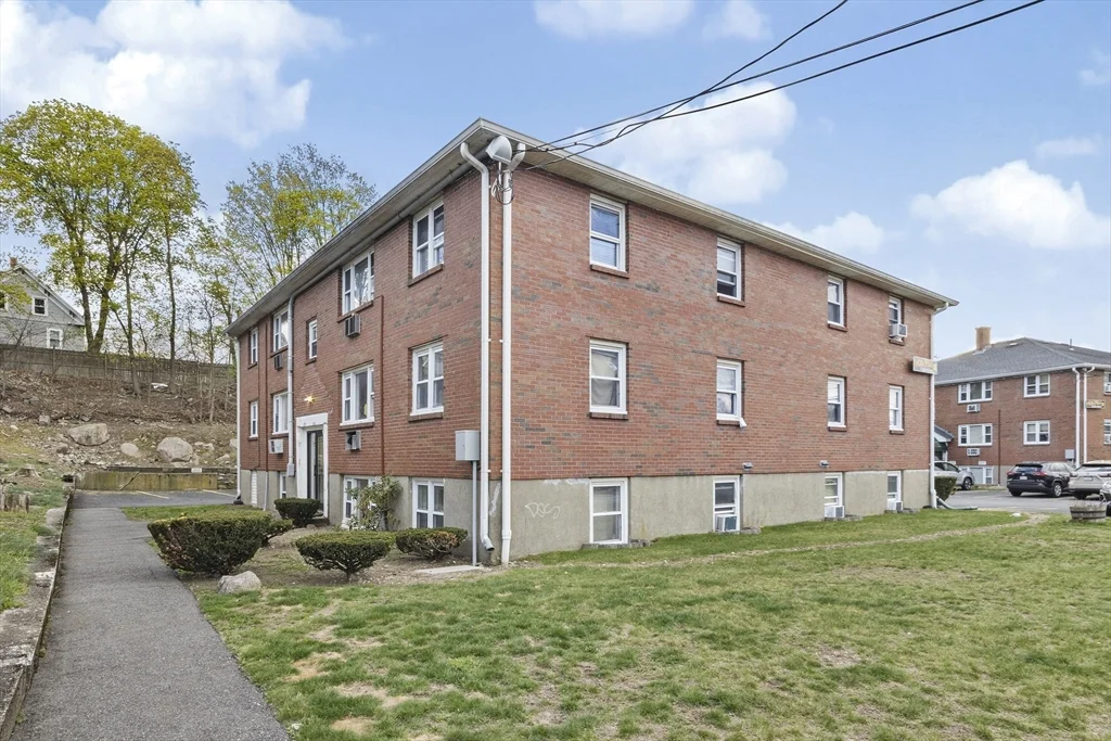 2 bed, 1 bath apartment for rent at 20 Miller St Unit 11, Quincy — photo 15 of 16