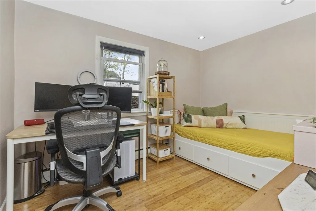 2 bed, 1 bath apartment for rent at 20 Miller St Unit 11, Quincy — photo 9 of 16
