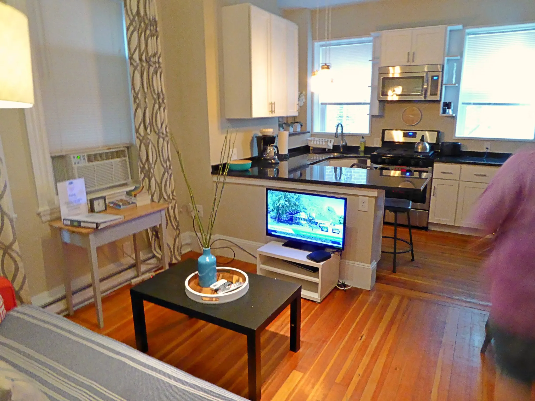 2 bed, 1 bath apartment for rent at 20 Moon St Unit 2, North End — photo 3 of 17