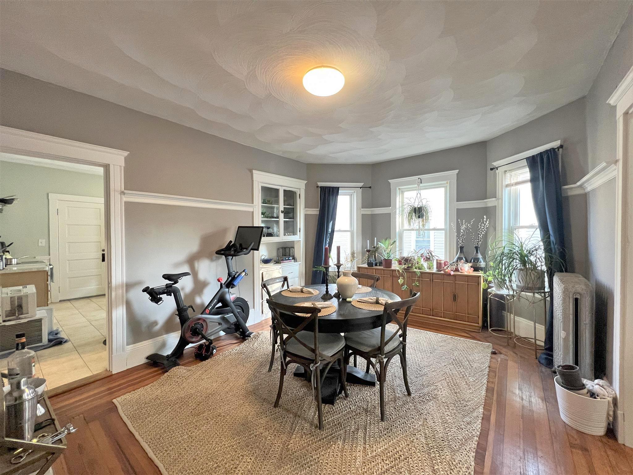 2.5 bed, 1 bath apartment for rent at 20 Moore St Unit 2, Teele Square — photo 2 of 11