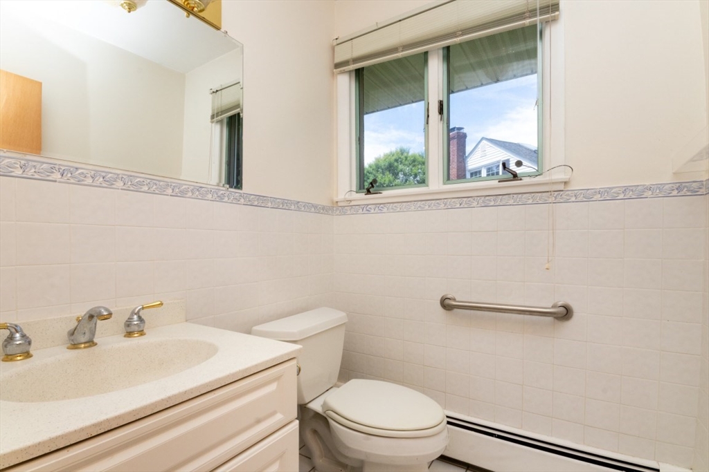 4 bed, 3 bath apartment for rent at 20 Mossdale, Jamaica Plain — photo 11 of 14