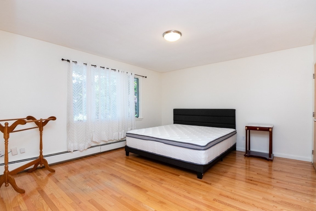 4 bed, 3 bath apartment for rent at 20 Mossdale, Jamaica Plain — photo 8 of 14