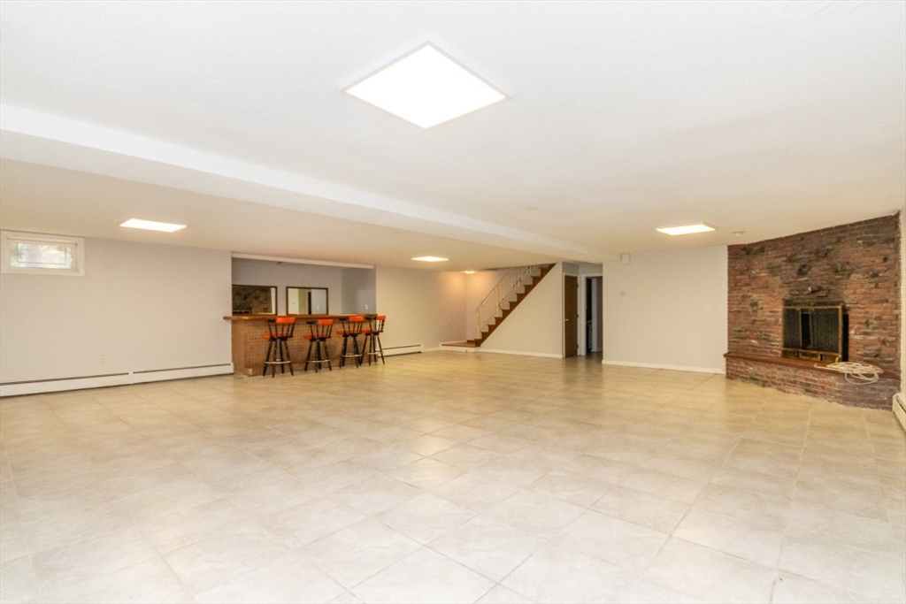 4 bed, 3 bath apartment for rent at 20 Mossdale, Jamaica Plain — photo 12 of 14