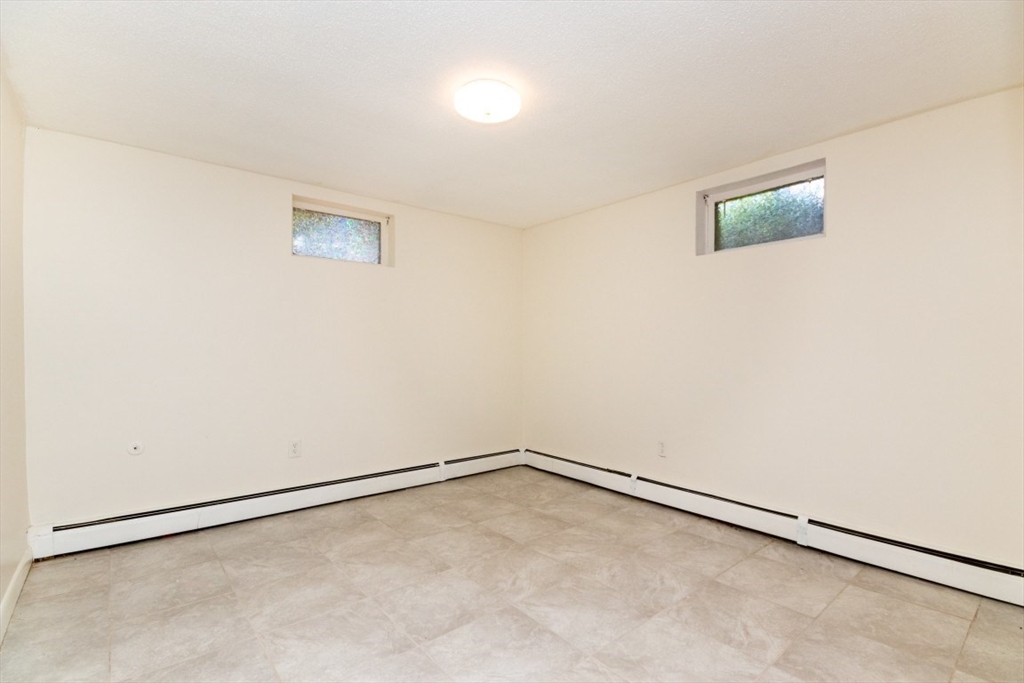 4 bed, 3 bath apartment for rent at 20 Mossdale, Jamaica Plain — photo 13 of 14