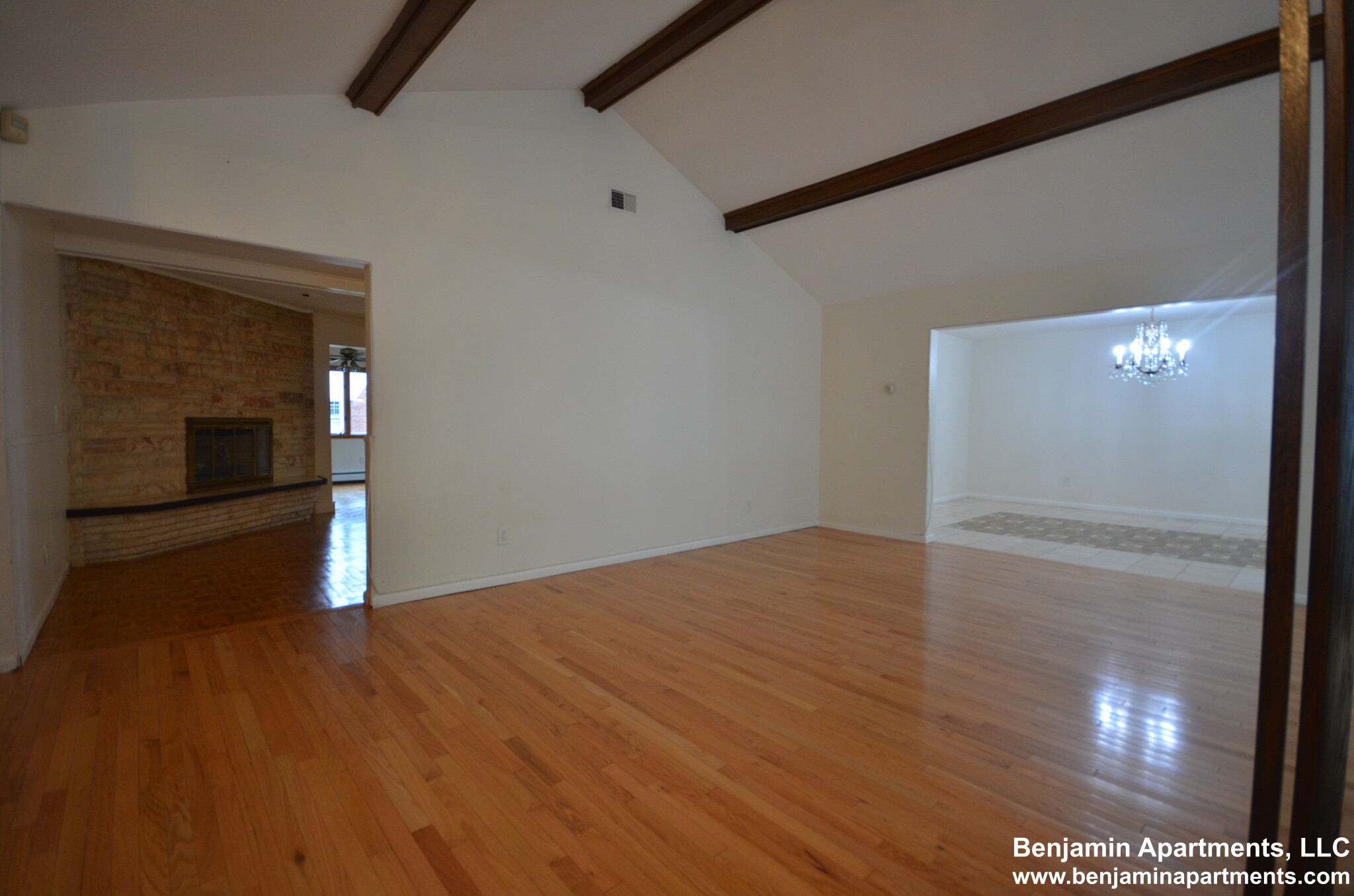 5 bed, 3.5 bath apartment for rent at 20 Mossdale Rd Unit 1, Jamaica Plain — photo 5 of 42