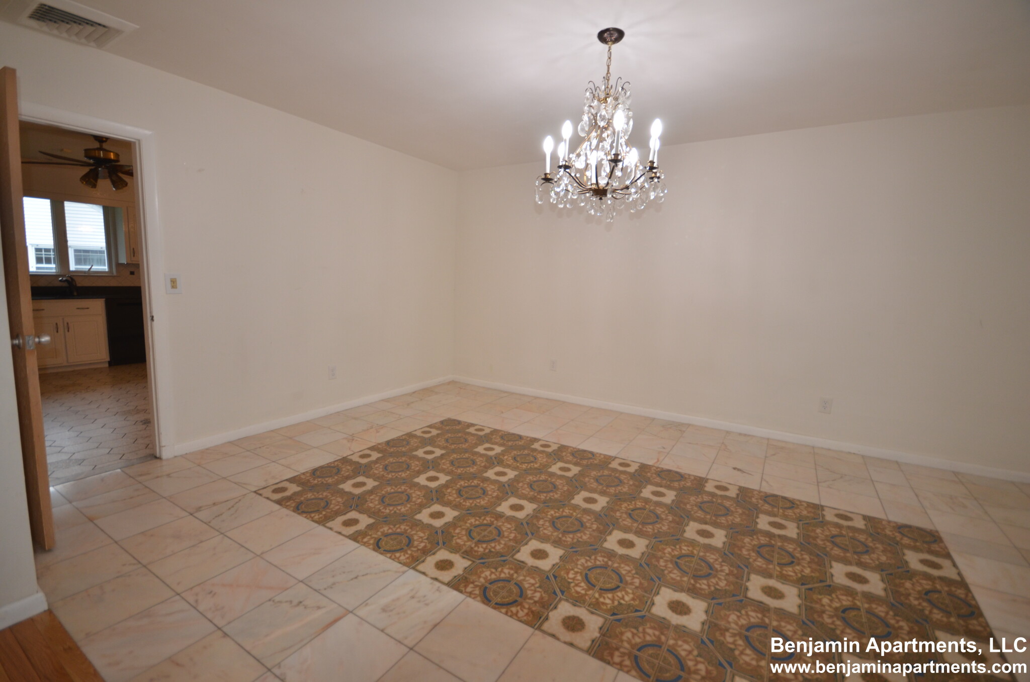 5 bed, 3.5 bath apartment for rent at 20 Mossdale Rd Unit 1, Jamaica Plain — photo 7 of 42
