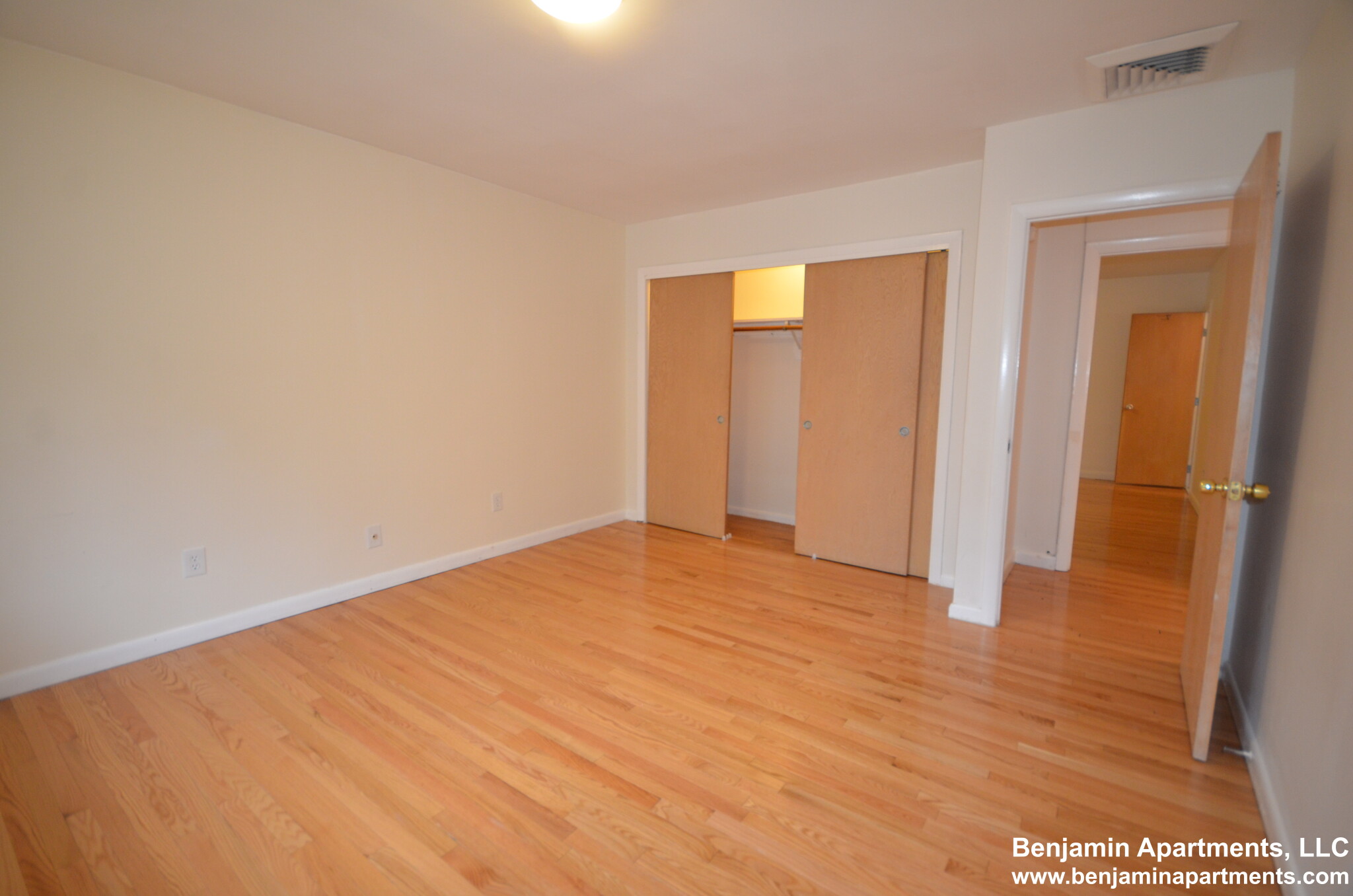 5 bed, 3.5 bath apartment for rent at 20 Mossdale Rd Unit 1, Jamaica Plain — photo 24 of 42
